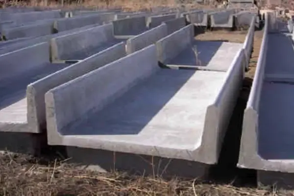 Closeup view of concrete fence line h bunk